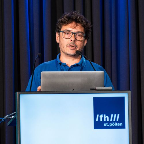 FH St. P&ouml;lten / Leonie Sch&ouml;nfeldinger, Sophia Moser, Lena Strau&szlig;, Radica Kalajdzic, Theresa Zahradnik